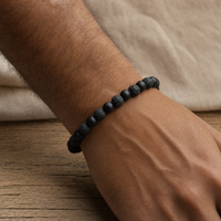 Bracelet Énergie, Pierre de Lave & Onyx Noir — bracelet-wrist