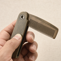 Peigne à Barbe en Bois de Santal, Discipline & Douceur — peigne-fold